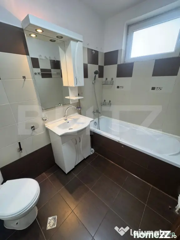 Apartament 3 camere, decomandat, 68 mp utili, zona Tineretul - Floresti (Cluj)