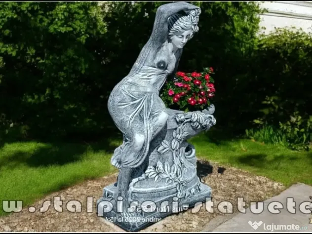 Statuetă jardinieră flori, gri patinat, model J12.