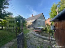 Casă cu teren 10 ari, 2 anexe și dublu front stradal – B