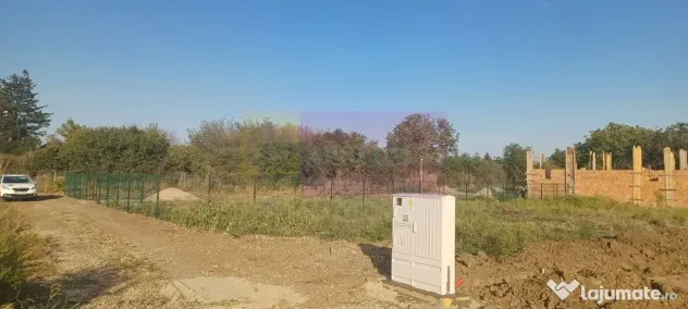 Săbăreni, lot de casă 500 mp, curent lângă teren