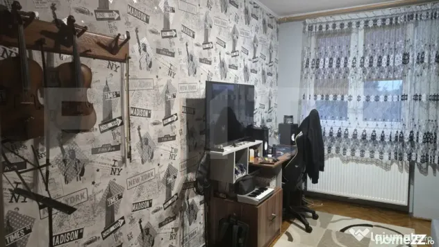 Apartament de vanzare, cu 3 camere, 66 mp, zona Burdea