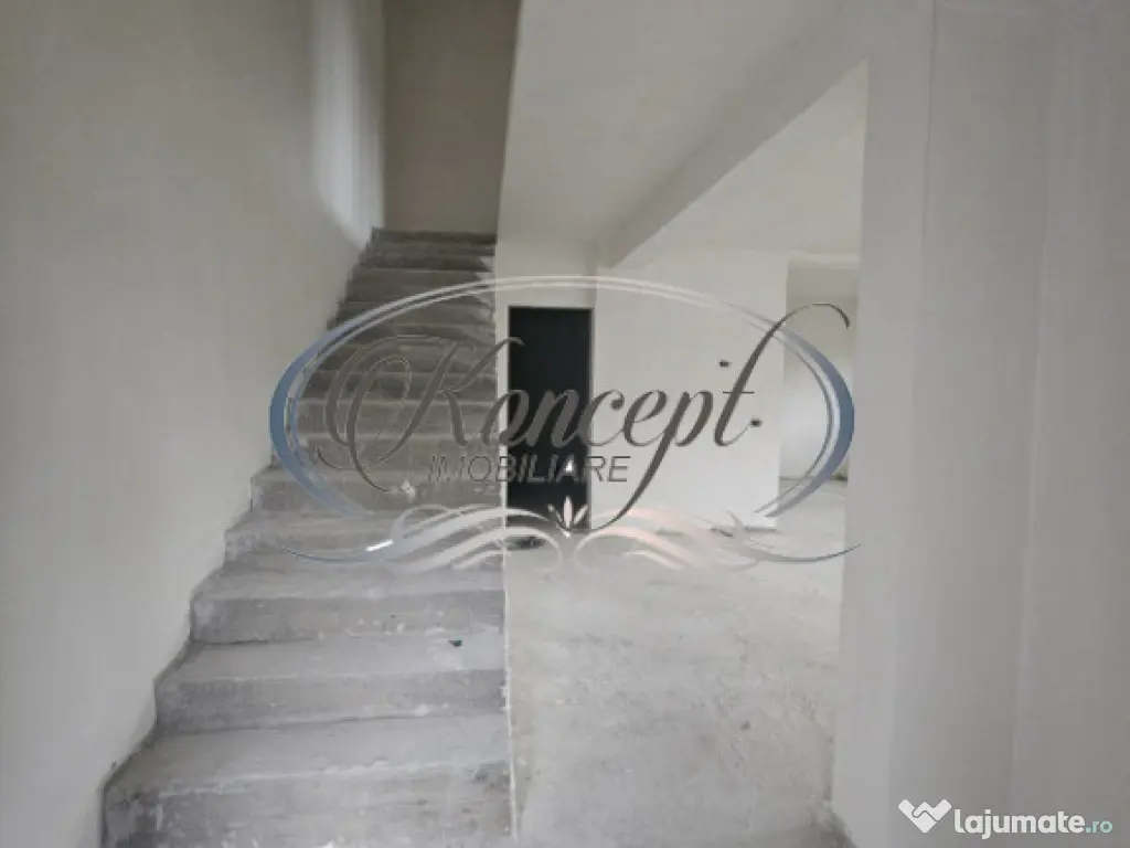 Casa de vanzare tip cvadruplex semifinisata zona Parcului Po