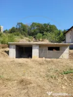 Teren intravilan Turcesti (Pitesti) - 1083 mp, demisol execu