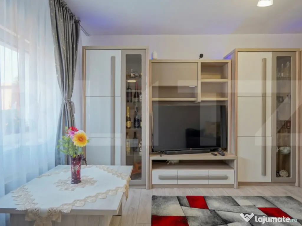 Casa cu 7 camere, 150 mp utili, garaj si curte amenajata, zo