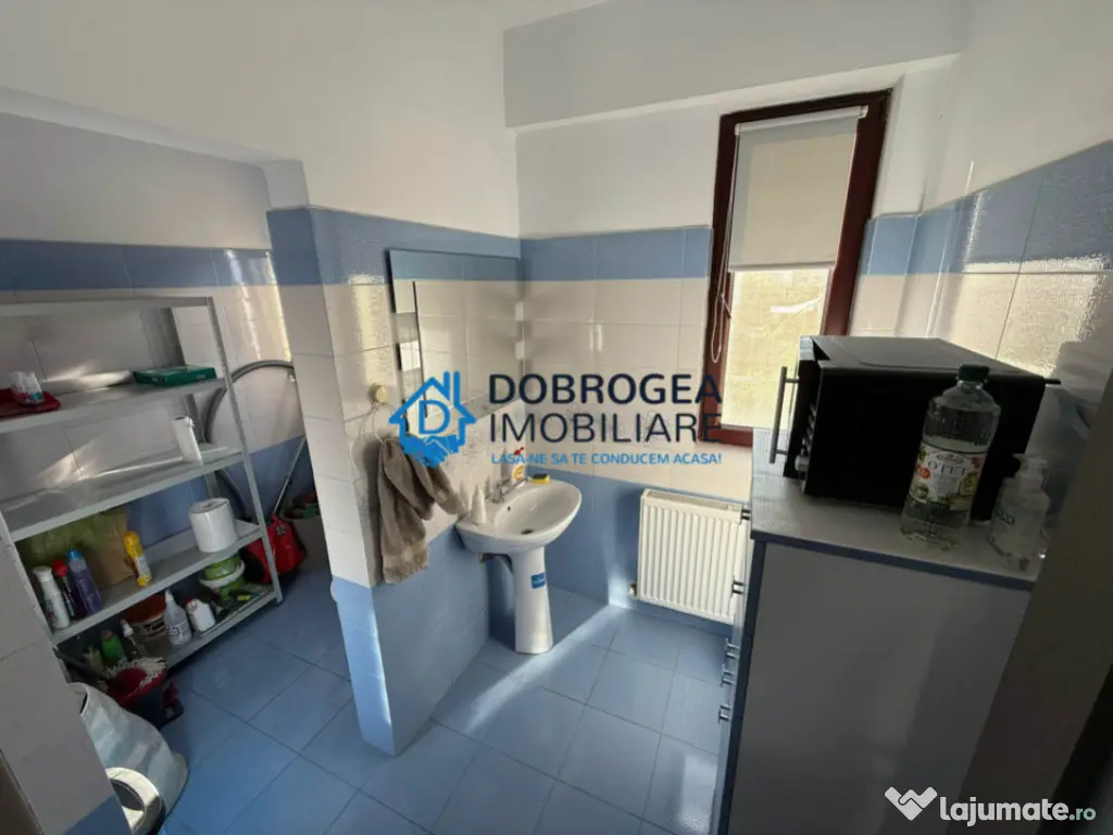 ZONA ROSA - 3 camere, 80 mp, ideal birouri, etaj 2, parcare