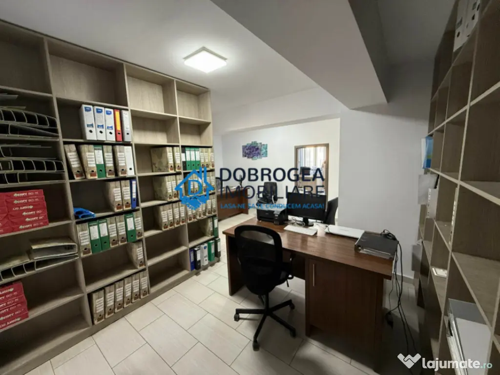 ZONA ROSA - 3 camere, 80 mp, ideal birouri, etaj 2, parcare