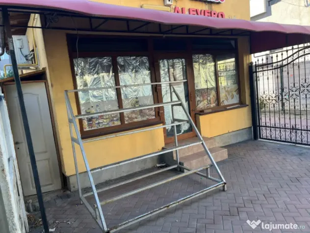 Spatiu comercial de inchiriat, 25 mp, zona Cornitoiu