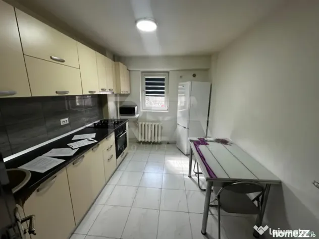 2 Camere , Decomandat , 5 minute metrou Aparatorii Patriei - Bucuresti (Bucuresti-Ilfov)