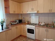 Apartament cu 3 camere de inchiriat 