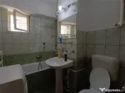 Apartament cu 3 camere de inchiriat 