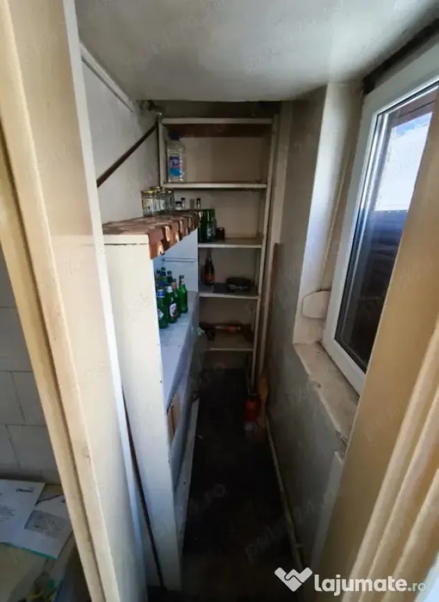 Apartament 2 camere, semidecomandat - zona Centru Civic