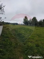 De vanzare 70 ari de teren cu casa de 82 mp 