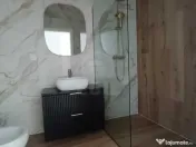 Apartament 3 camere semidecomandat zona Eroilor 