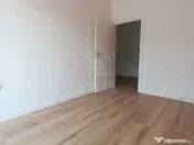 Apartament 3 camere semidecomandat zona Eroilor 