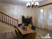 Vila cu etaj in Adunatii Copaceni, p 1 pod garaj anexe, 