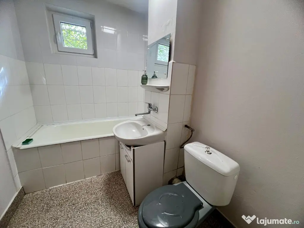 CC/910 De închiriat apartament cu 3 camere în Tg Mureș - 7 Noiembrie