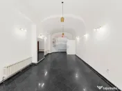 Spațiu comercial de închiriat - Piața Avram Iancu 