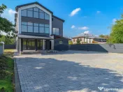 DE INCHIRIAT Spațiu comercial Clinici Medicale de 480mp ... 