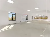 DE INCHIRIAT Spațiu comercial Clinici Medicale de 480mp ... 