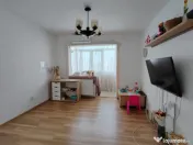 Apartament 3 camere, decomandat, confort 2, Vest 