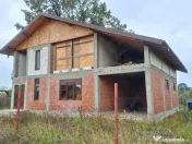 Casă Suseni-Cersani construcție solidă, teren 578 mp, zon 