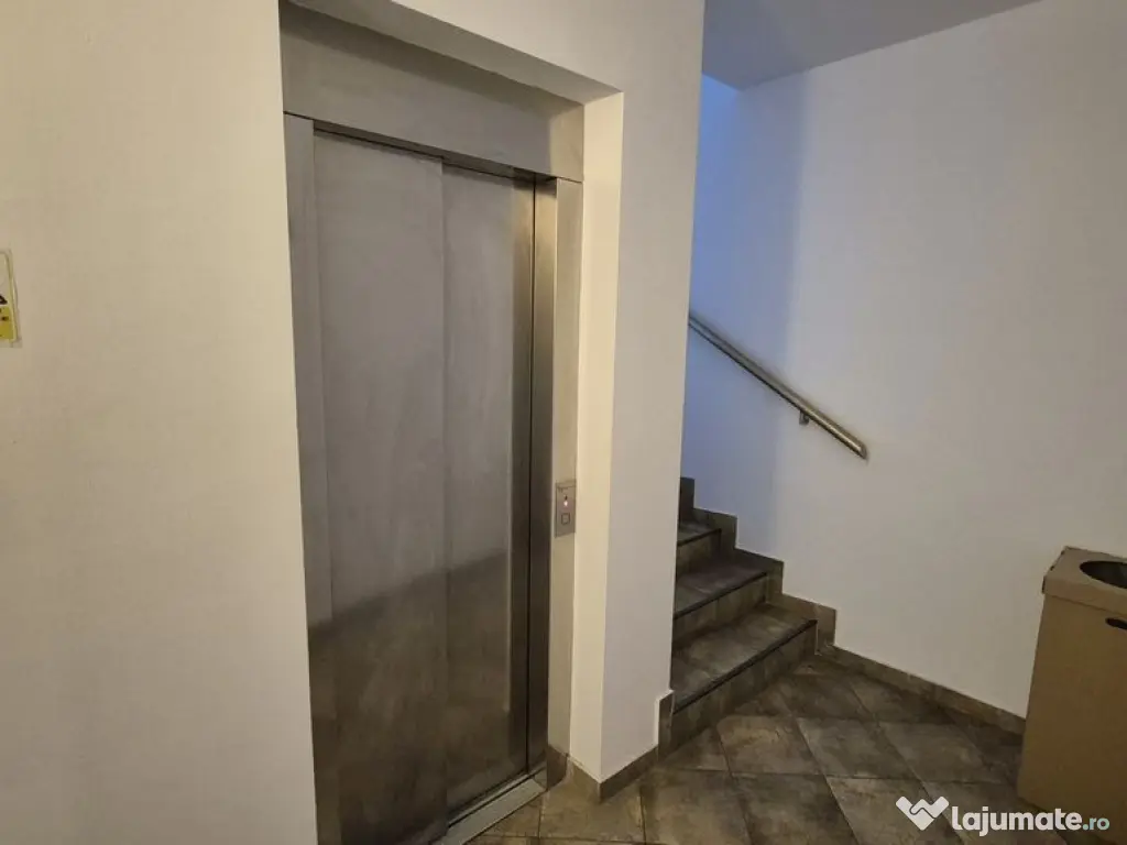 Cladire S+P+4 Etaje 683,92 mp - an de constructie 2006 - ...