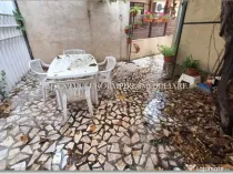 Garsoniera de inchiriat la curte zona Capitol