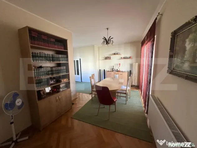 Apartament 3 camere, 223.40 mp, zona Titulescu