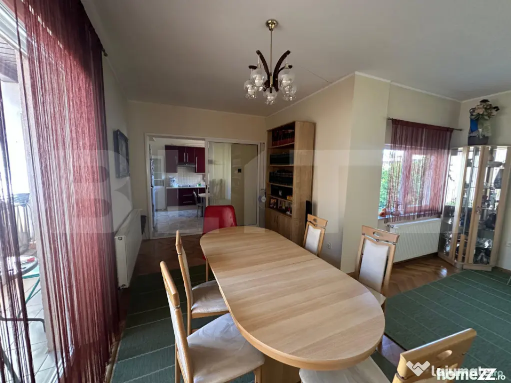Apartament 3 camere, 223.40 mp, zona Titulescu