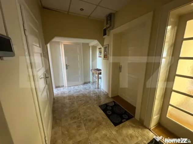 Apartament 3 camere, 223.40 mp, zona Titulescu