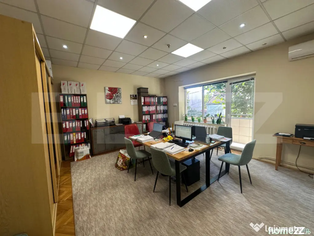 Apartament 3 camere, 223.40 mp, zona Titulescu