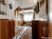 Casă din cărămidă cu 8 camere – zonă liniștită, ... 