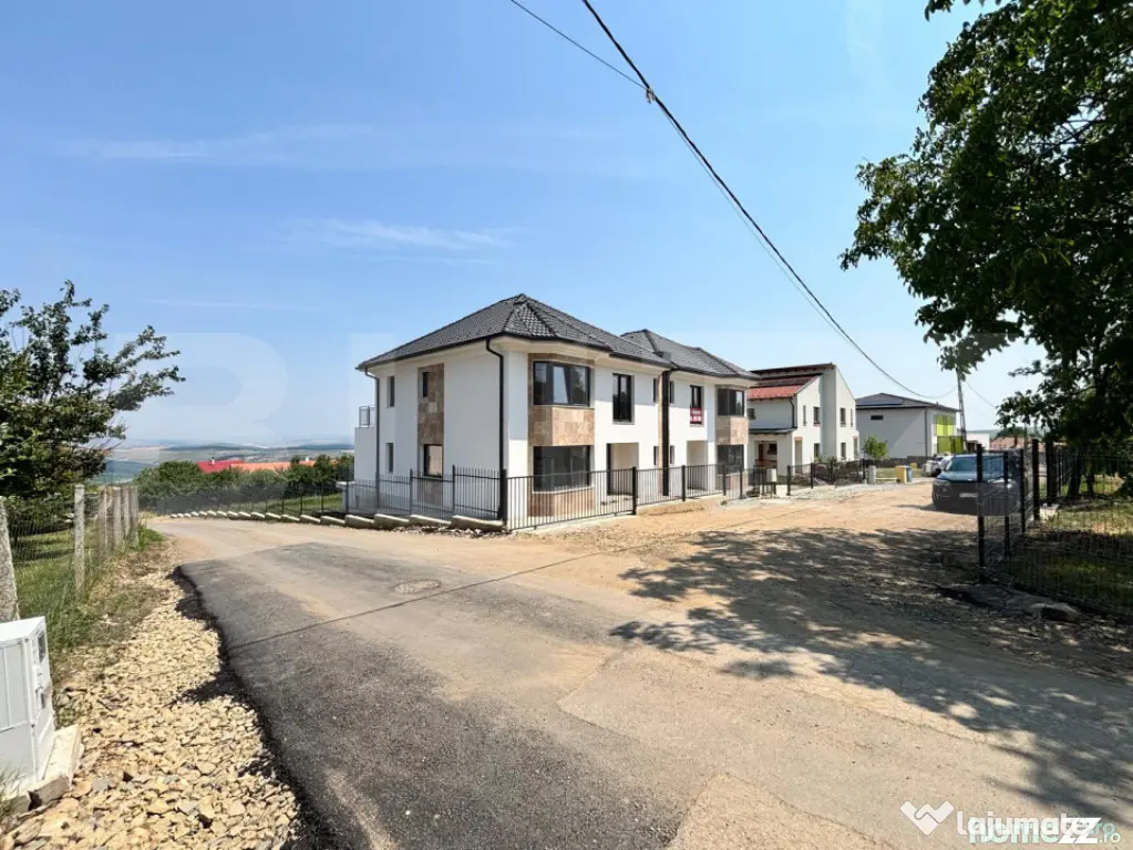 Duplex 168 mp cu 600 mp teren – confort și intimitate în