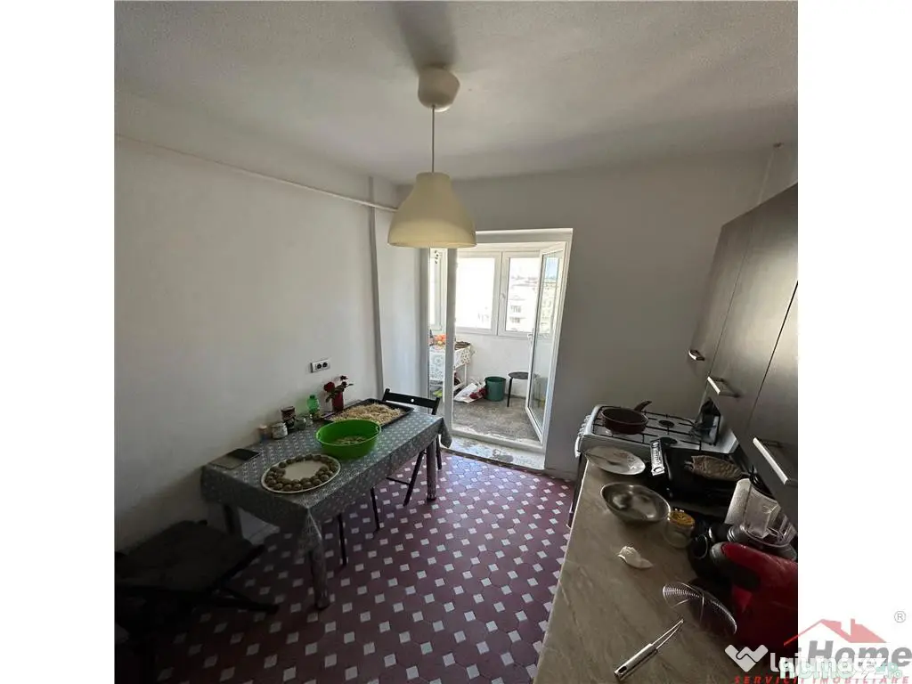 Apartament 4 camere, etaj 6/8, zona Piata Unirii – Ultr...