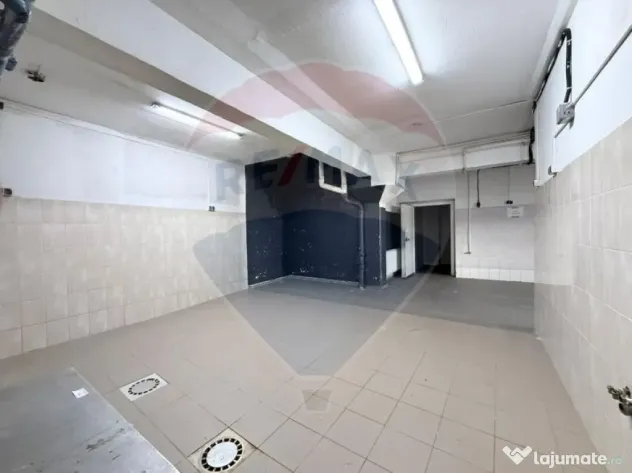 Spațiu industrial-220 mp cu rampă și parcare-zona Ora?...
