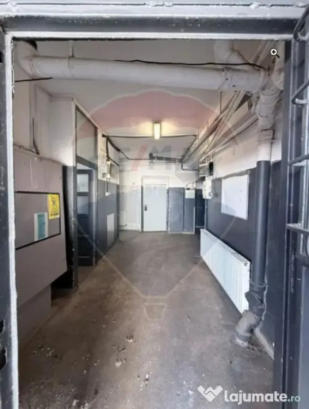 Spațiu industrial-220 mp cu rampă și parcare-zona Ora?...