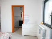 Casă / Vilă cu 5 camere de vânzare 