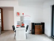 Casă / Vilă cu 5 camere de vânzare 