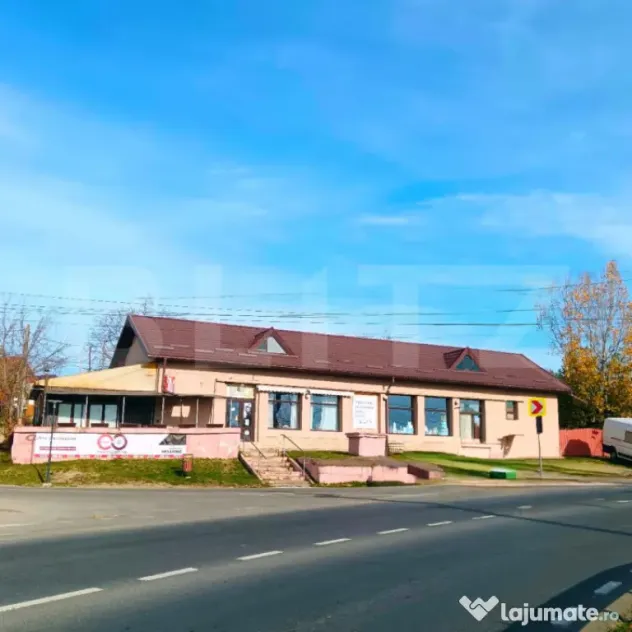Spatiu comercial, 270 mp, zona cu vad Plopeni