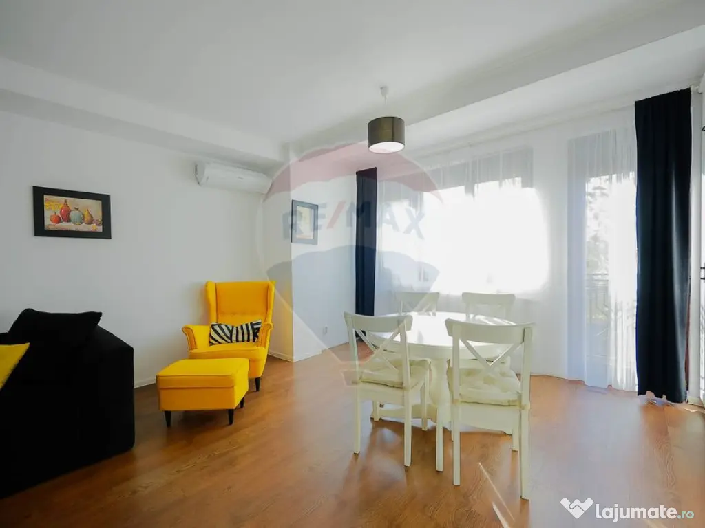 Apartament cu 3 camere de vânzare în zona Ultracentral