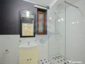 Apartament cu 3 camere de vânzare în zona Ultracentral 