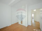 Apartament cu 3 camere de vânzare în zona Ultracentral 