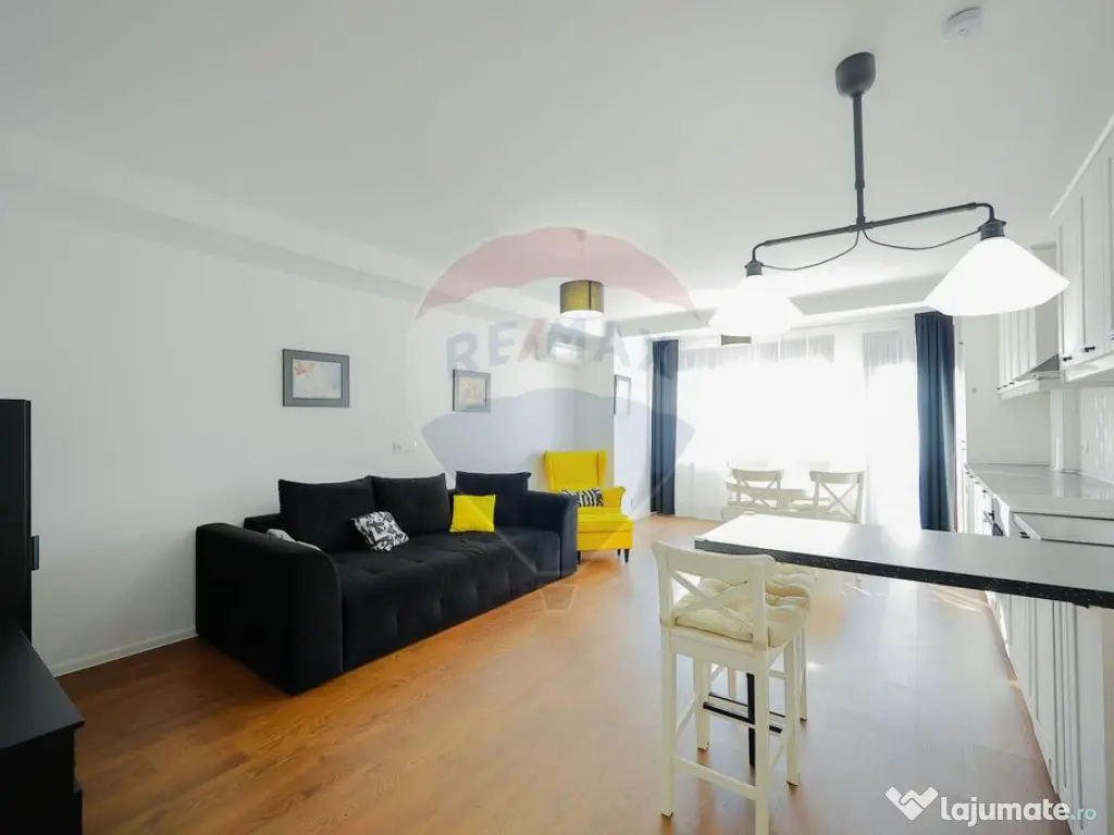 Apartament cu 3 camere de vânzare în zona Ultracentral