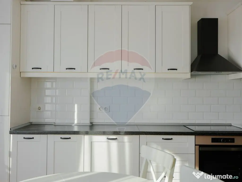 Apartament cu 3 camere de vânzare în zona Ultracentral