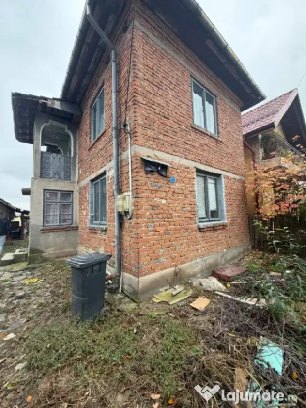 Casa/vila 70mp langa blocuri din caramida , 270mp teren, Fil