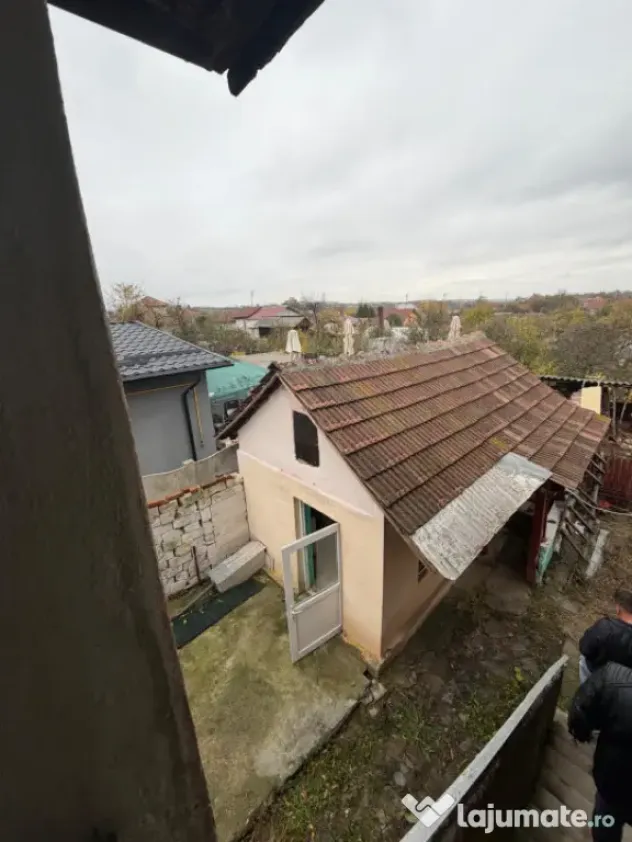 Casa/vila 70mp langa blocuri din caramida , 270mp teren, Fil