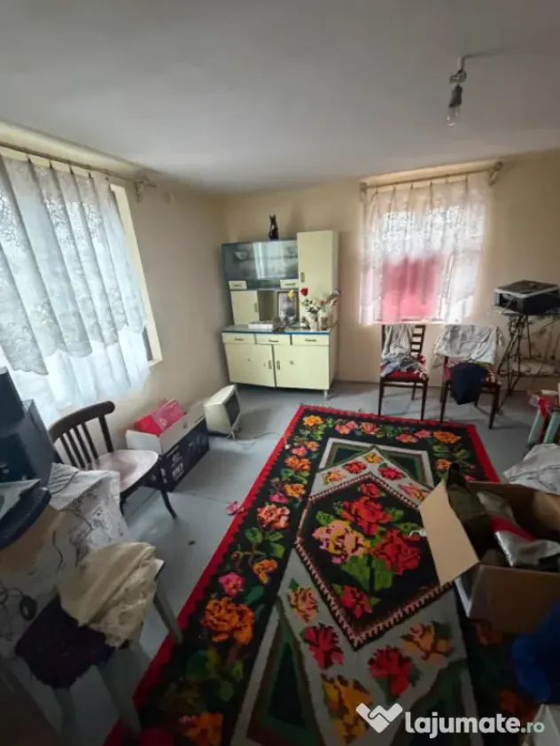 Casa/vila 70mp langa blocuri din caramida , 270mp teren, Fil