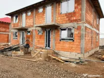 Casă nouă cu 3 dormitoare, 2 băi și teren de 220 mp