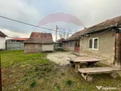 Casă de vanzare cu teren 680mp in Salonta 