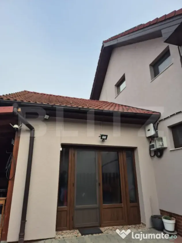 Vila superba de vanzare in Sangiorgiu, zona exclusivista
